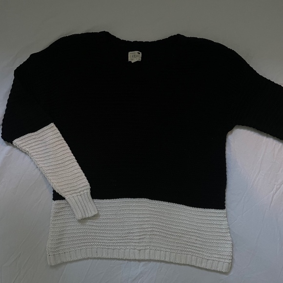 L.A. HEARTS Knit Sweater - Picture 2 of 3